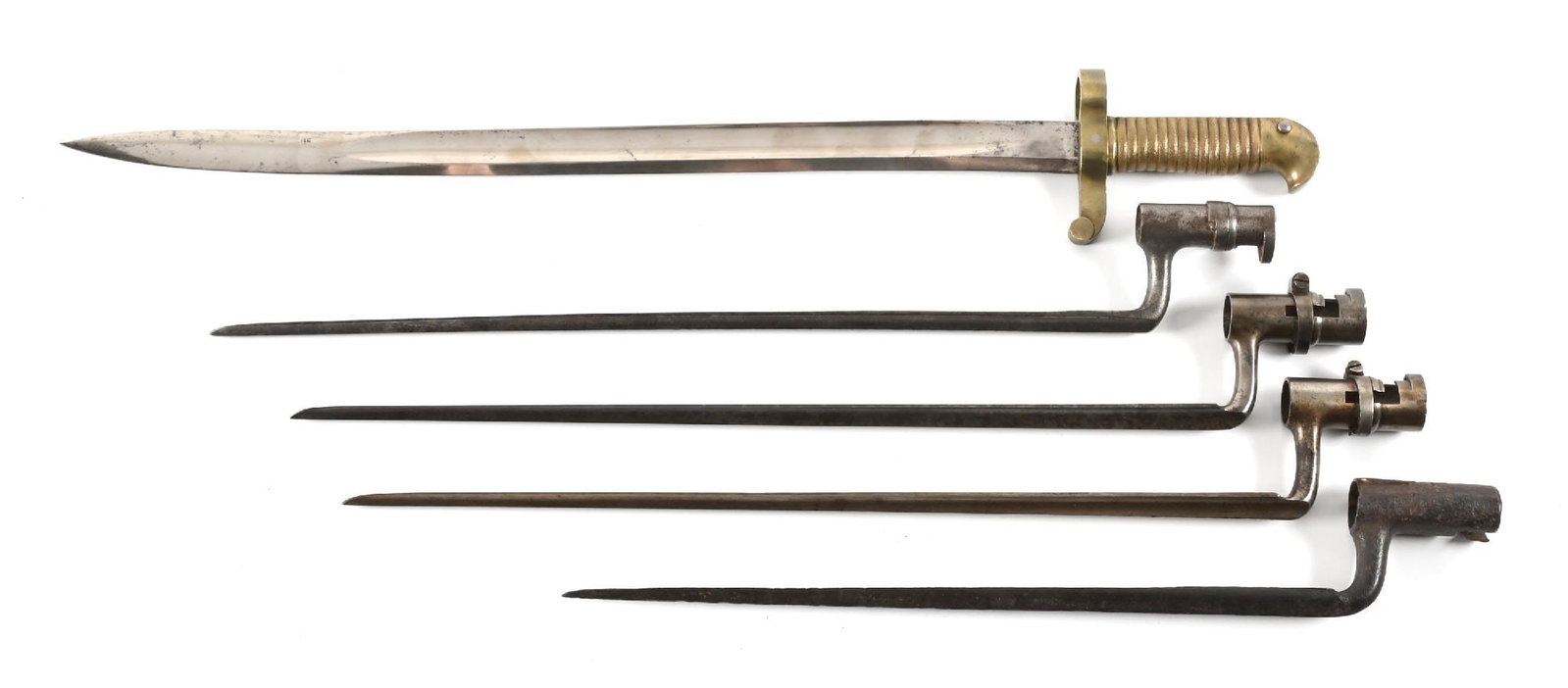 LOT OF 5: CIVIL WAR-INDIAN WARS ERA SABER AND SOCKET BAYONETS. (1 of 2)