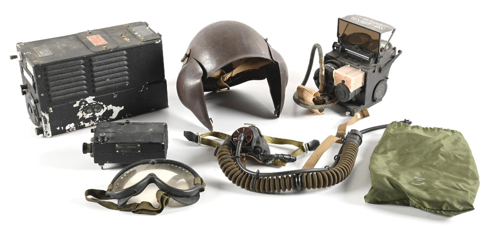 LOT OF 6: US WWII USAAF AND USN EQUIPMENT. (1 of 1)
