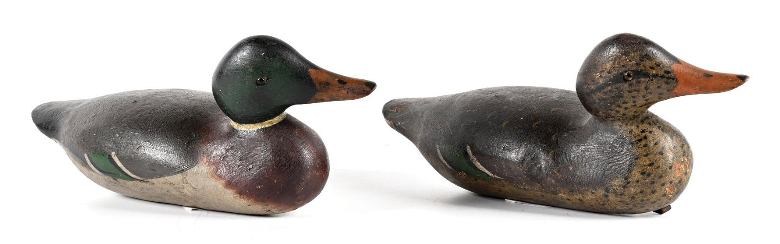 A PAIR OF VINTAGE WOODEN DUCK DECOYS (1 of 2)
