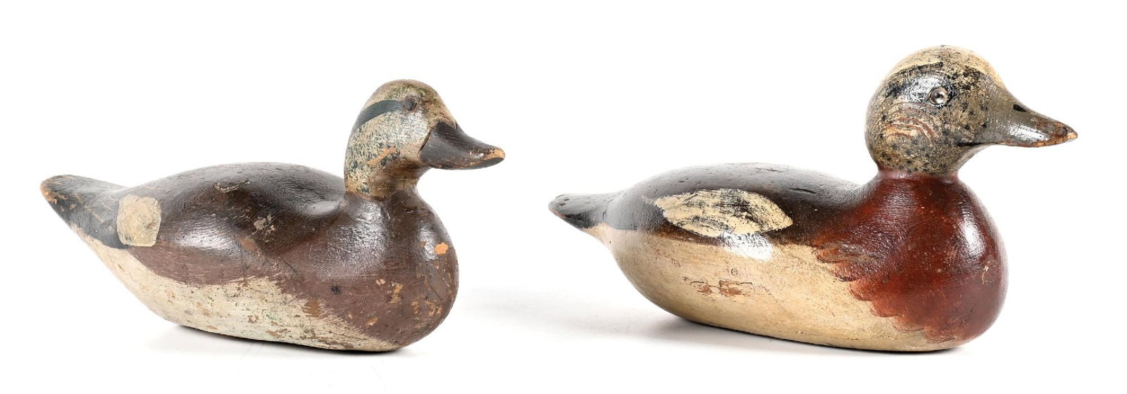A PAIR OF VINTAGE WOODEN DUCK DECOYS (1 of 2)