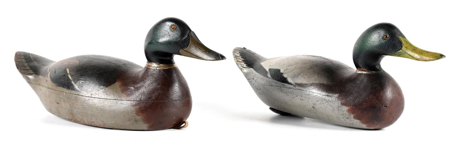 A PAIR OF VINTAGE WOODEN DUCK DECOYS (1 of 2)