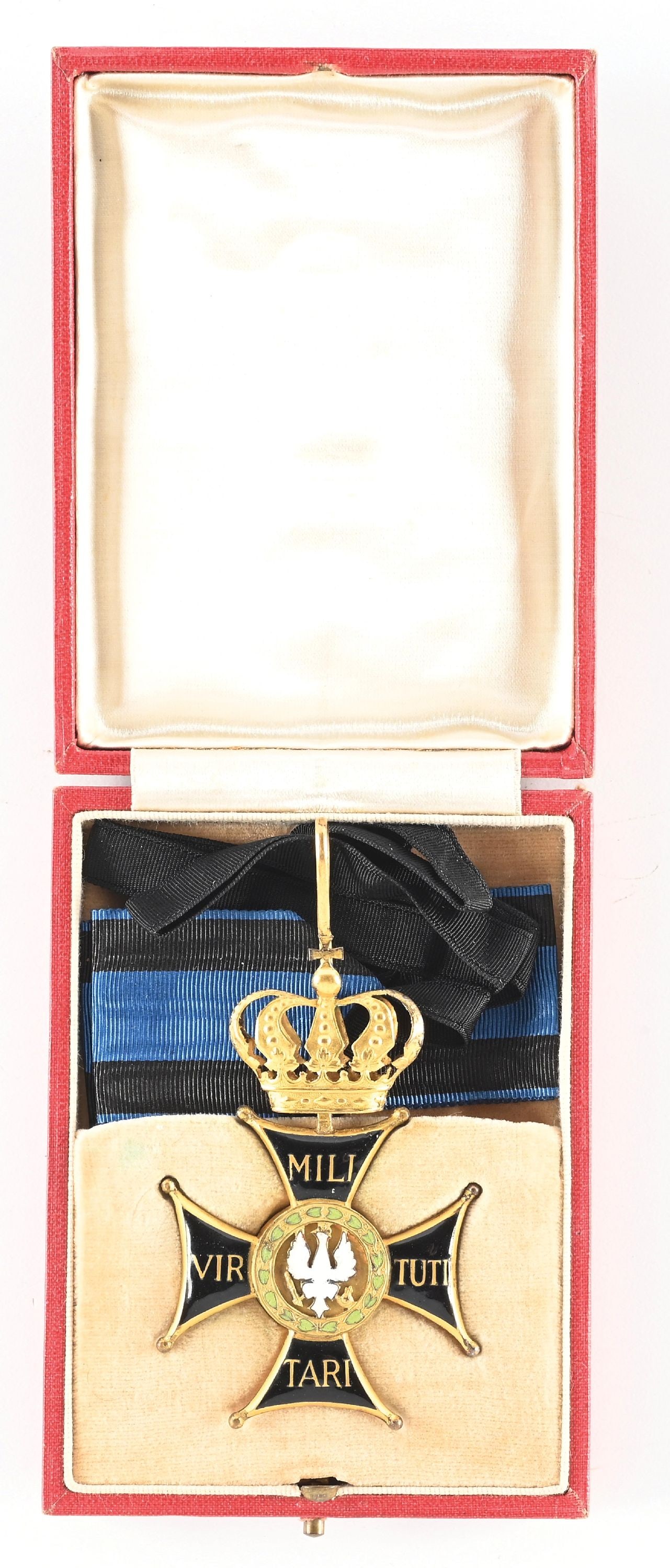 CASED POLISH KNIGHT'S CROSS OF THE ORDER OF VIRTUTI MILITARI. (1 of 3)