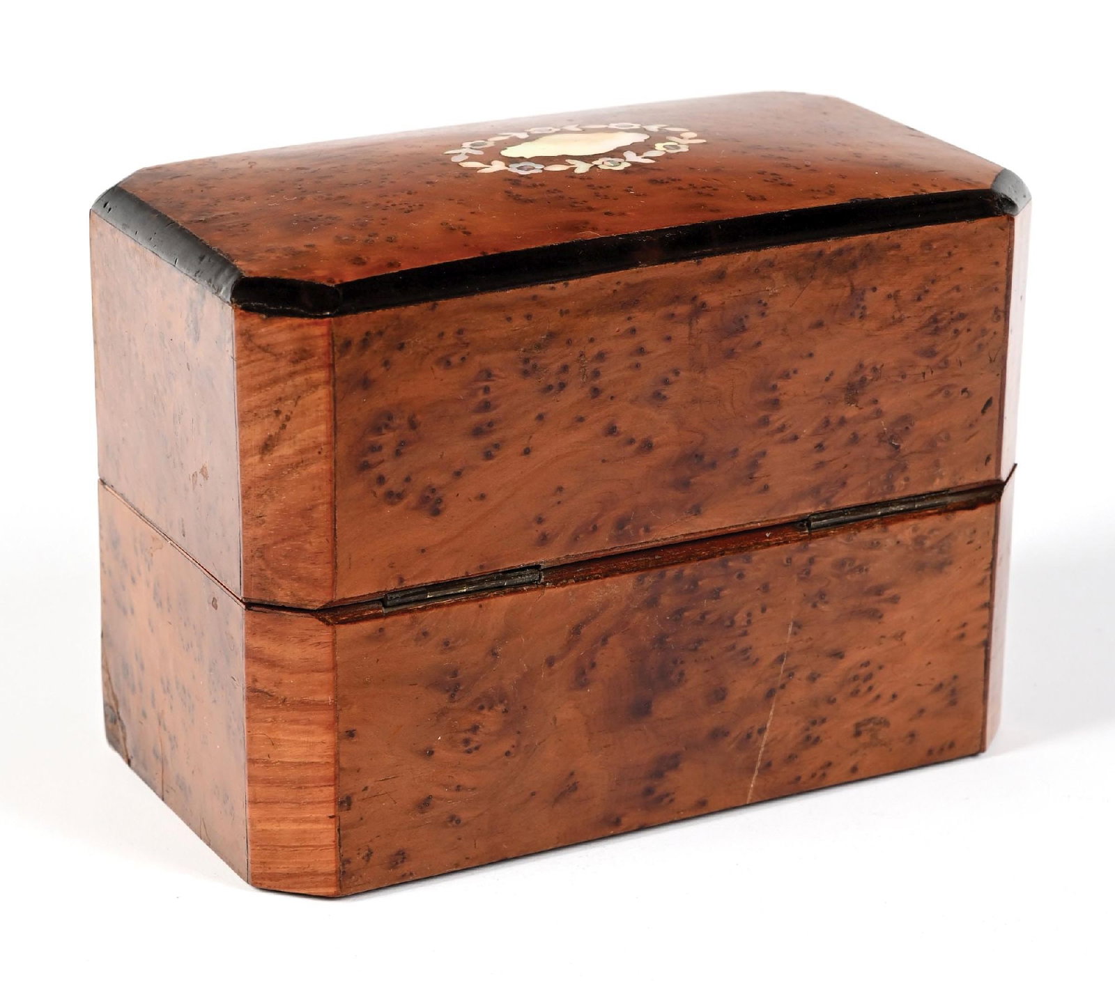 FRENCH PERFUME CASKET FEATURING THREE GLASS BOTTLES - 5