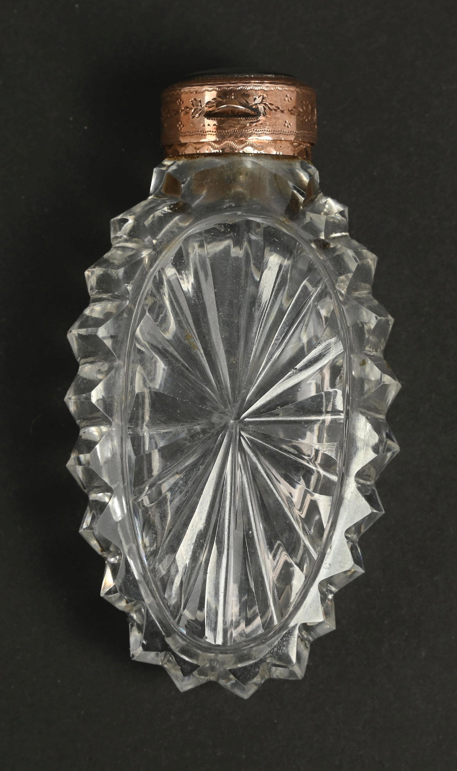 VICTORIAN MOURNING SCENT BOTTLE (1 of 5)