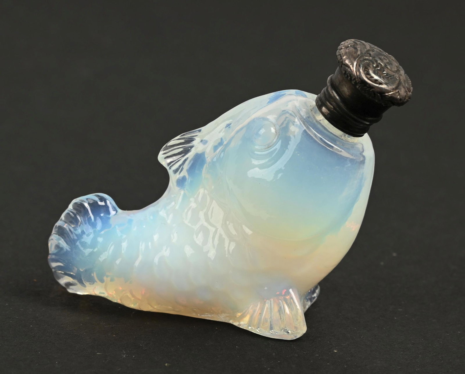 SABINO-STYLE OPALESCENT GLASS FISH PERFUME BOTTLE WITH SILVER CAP (1 of 5)