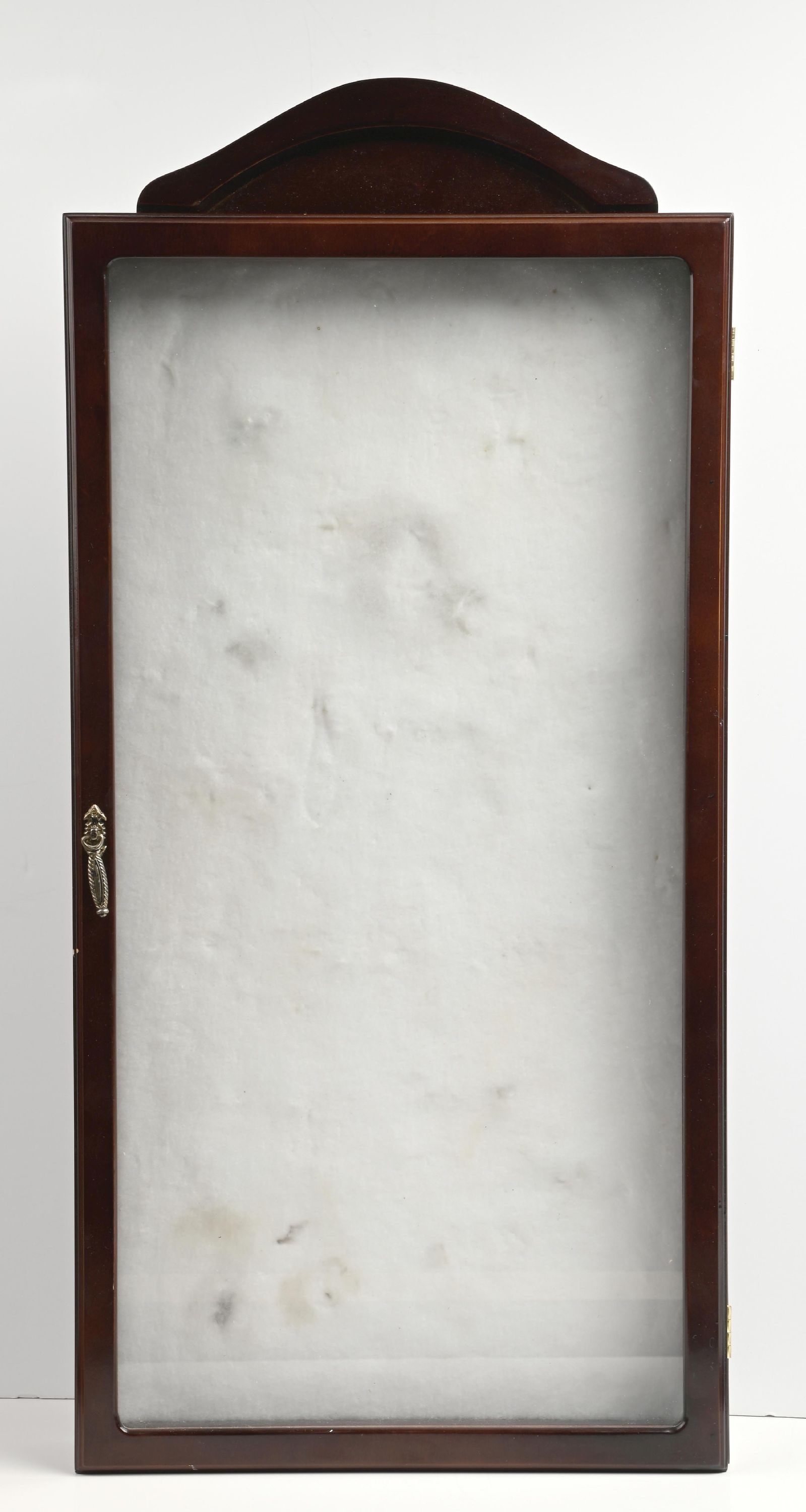 VICTORIAN-STYLE GLASS DISPLAY CASE (1 of 4)
