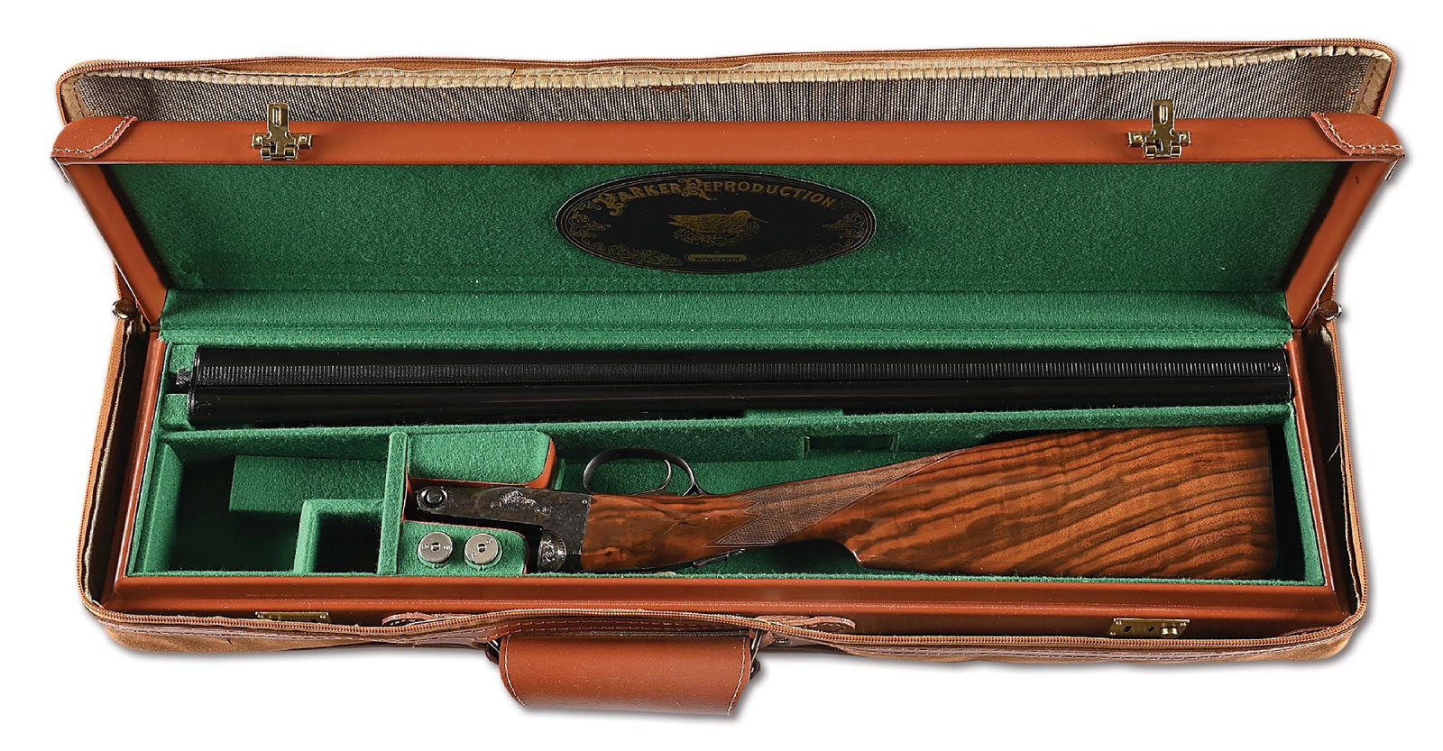 (M) PARKER REPRODUCTIONS DHE 20 BORE SIDE BY SIDE SHOTGUN WITH CASE.: These high quality renditions of the iconic Parker Brothers side by side were manufactured in Japan under the direction of Winchester in the 1980s. The blued barrels have a concave rib, single mushroo