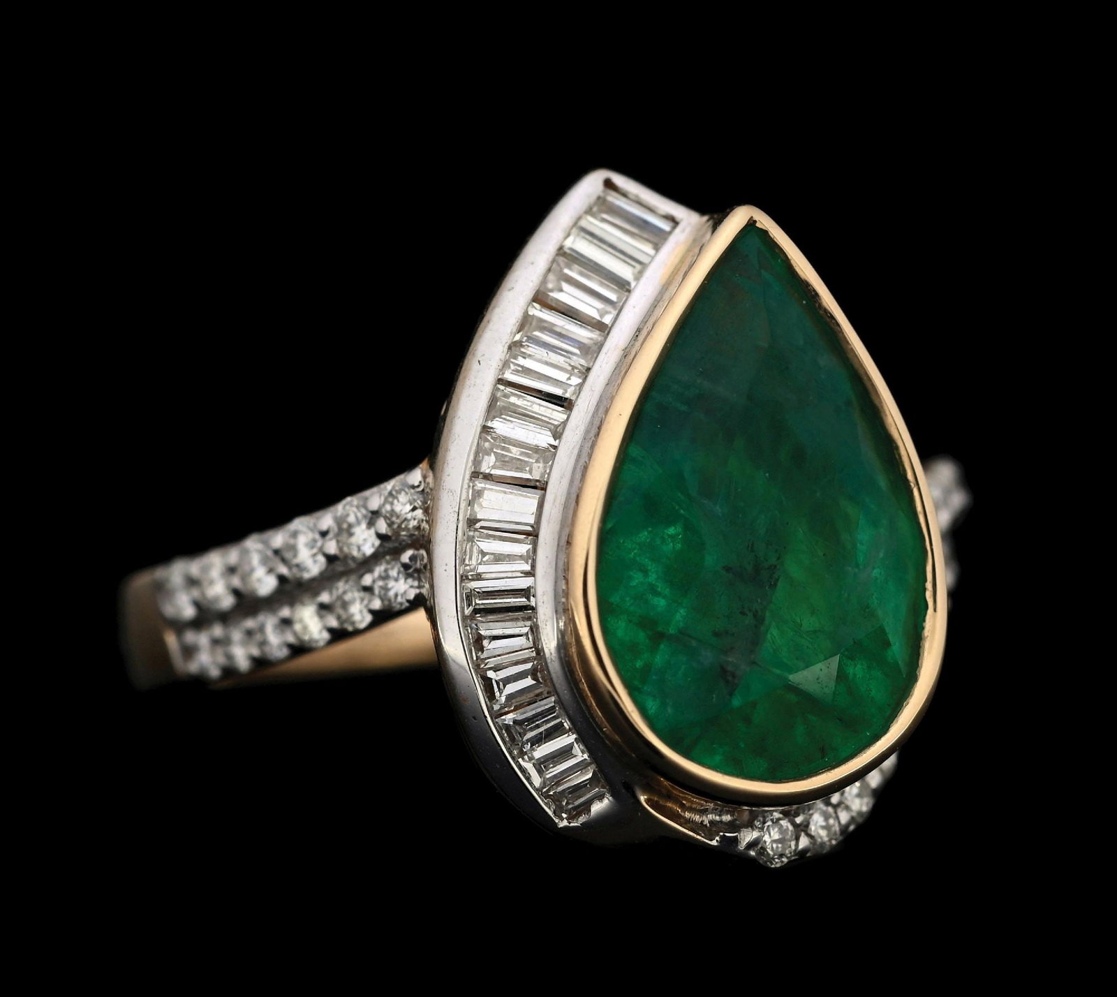 14K YELLOW GOLD EMERALD & DIAMOND RING W/GIA REPORT: 14k yellow gold emerald (6.71ct) and diamond (0.98ctw) ring accompanied by an original GIA emerald report and a GGA appraisal report with an ERRV of $21,560.00. (See additional website images for repo