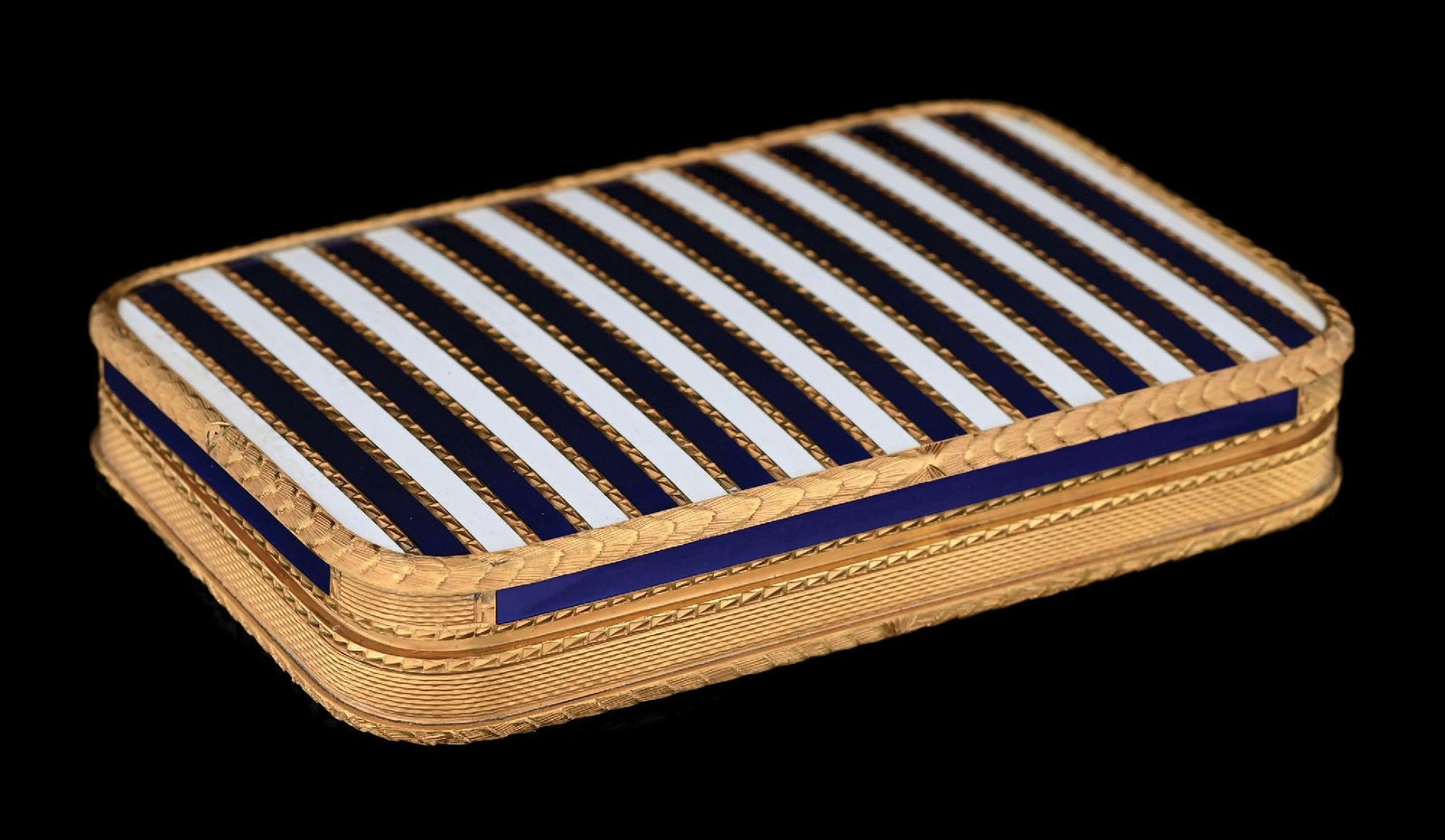 EXTREMELY FINE 18K YELLOW GOLD ENAMELED SNUFF BOX: Superb antique 18k yellow gold Italian made snuff box with hand engraved decoration and alternating bands of blue and white enamel. Box is extremely fine and crisp. Measurements: 3-3/8" x 2-1/4", with