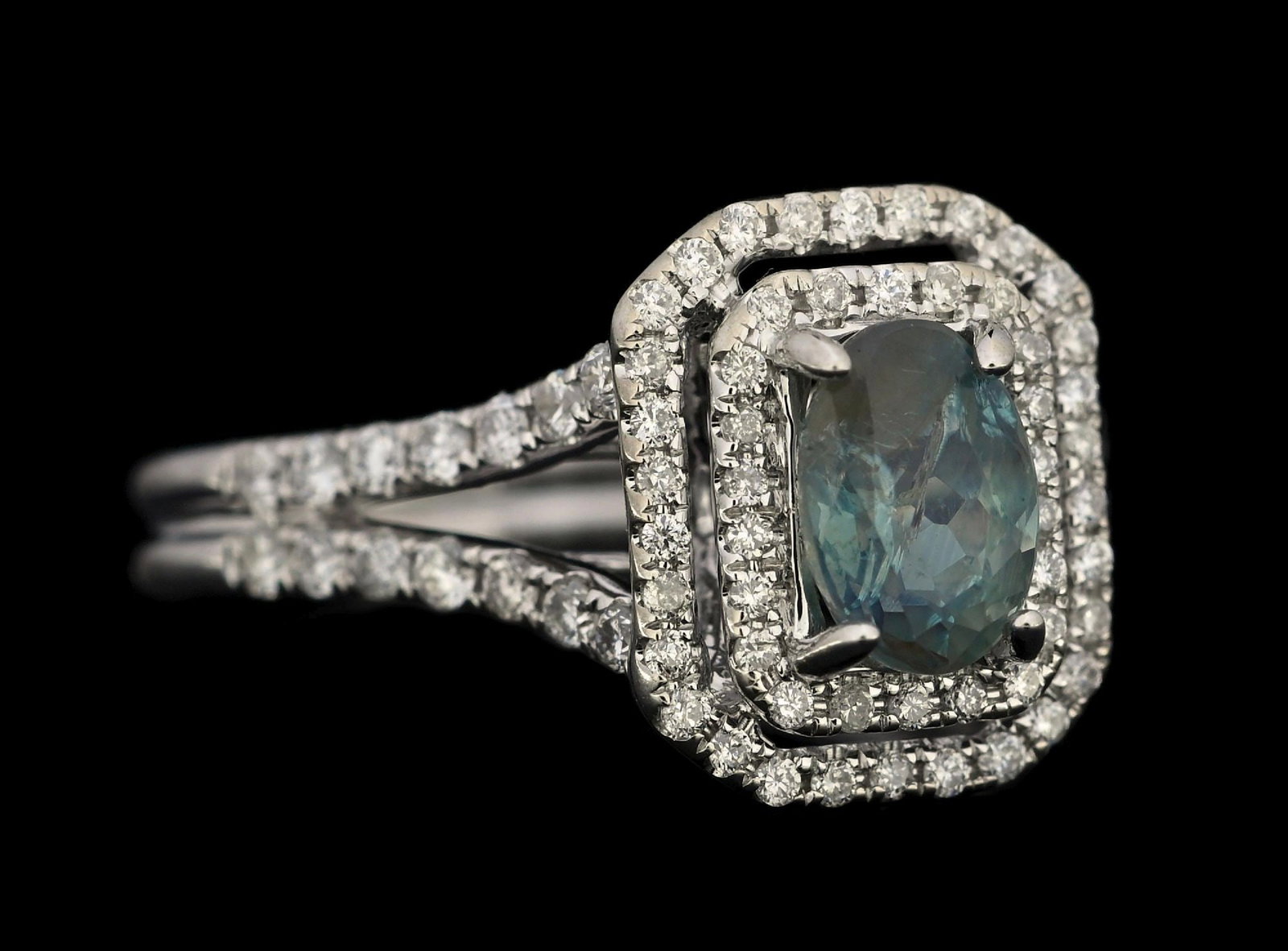 18K WHITE GOLD NATURAL ALEXANDRITE & DIAMOND RING W/GIA REPORT: 18k white gold natural alexandrite (1.08ct) and diamond (0.62ctw) ring accompanied by an original GIA alexandrite report and a GGA appraisal report with an ERRV of $21,740.00. (See additional website 