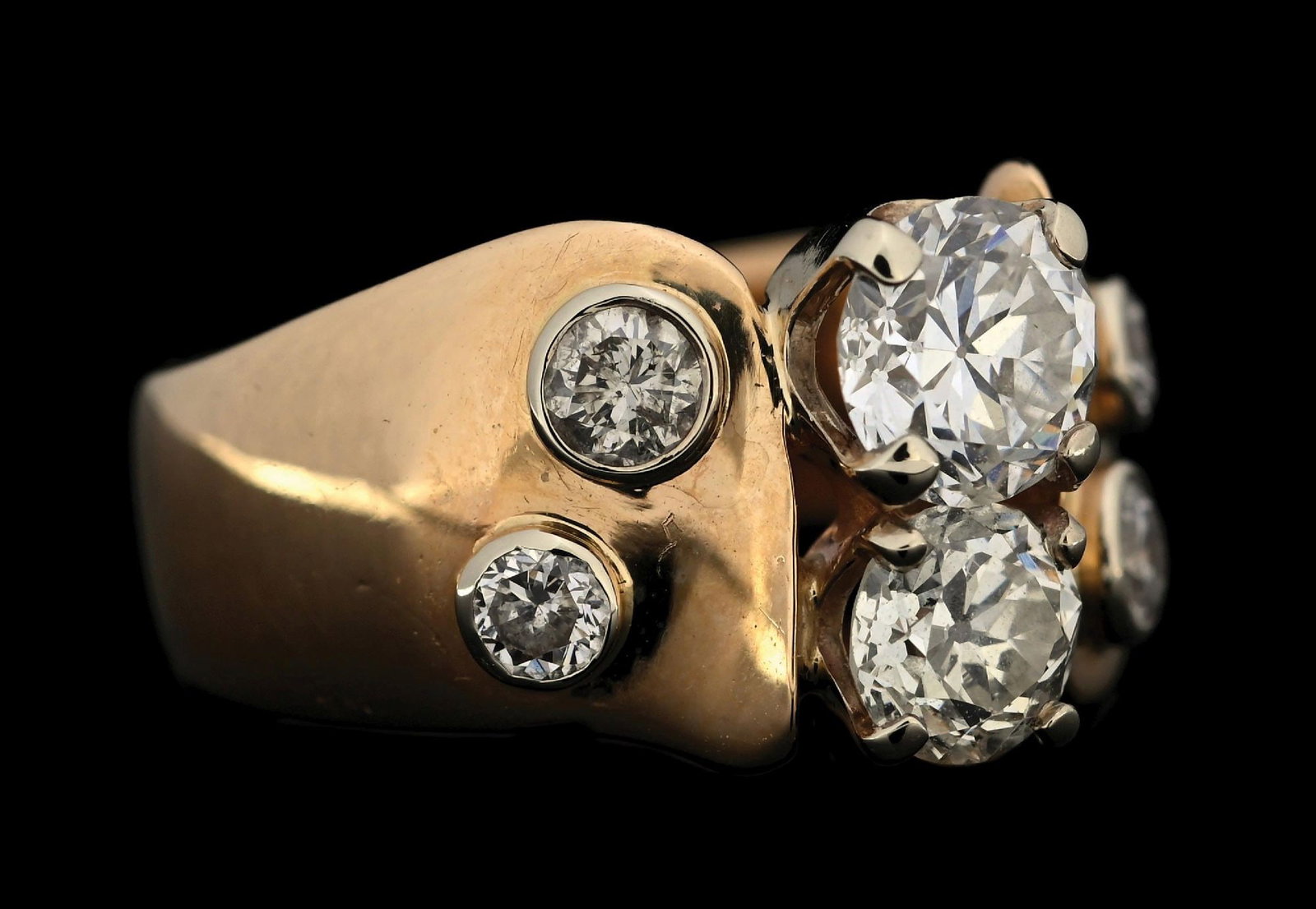 14K GOLD 1.53CT TW DIAMOND RING W/REPORT: 14k yellow and white gold diamond (1.56ctw) ring accompanied by an original AIGL appraisal report with an ERRV of $10,335.00. (See additional website images for report specifications). Ring size