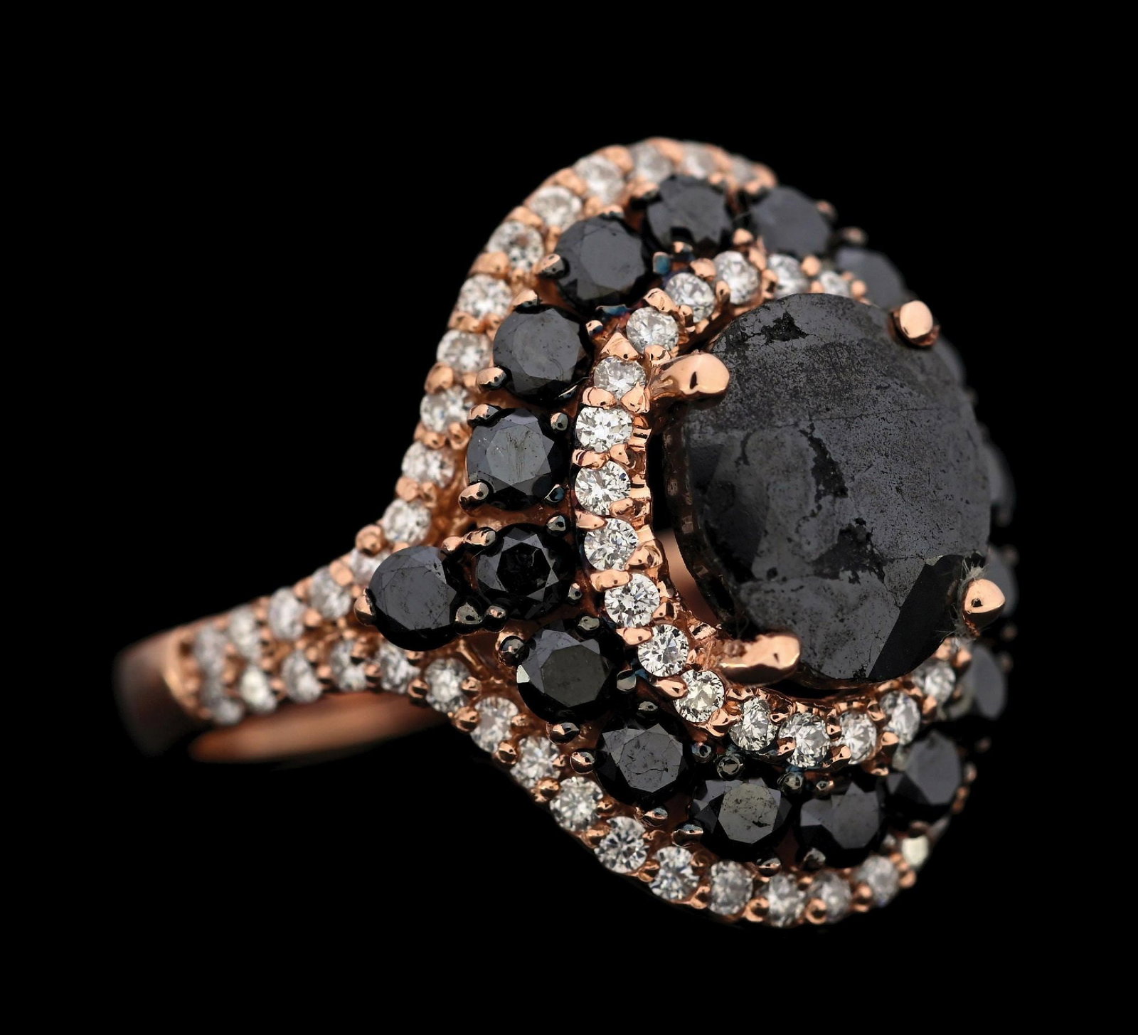 14K ROSE GOLD BLACK & WHITE DIAMOND RING W/REPORT.: 14k rose gold black diamond (2.70ctw) and diamond (0.61ctw) ring accompanied by an original AILG appraisal report with an ERRV of $11,451.00. (See additional website images for report specifications).