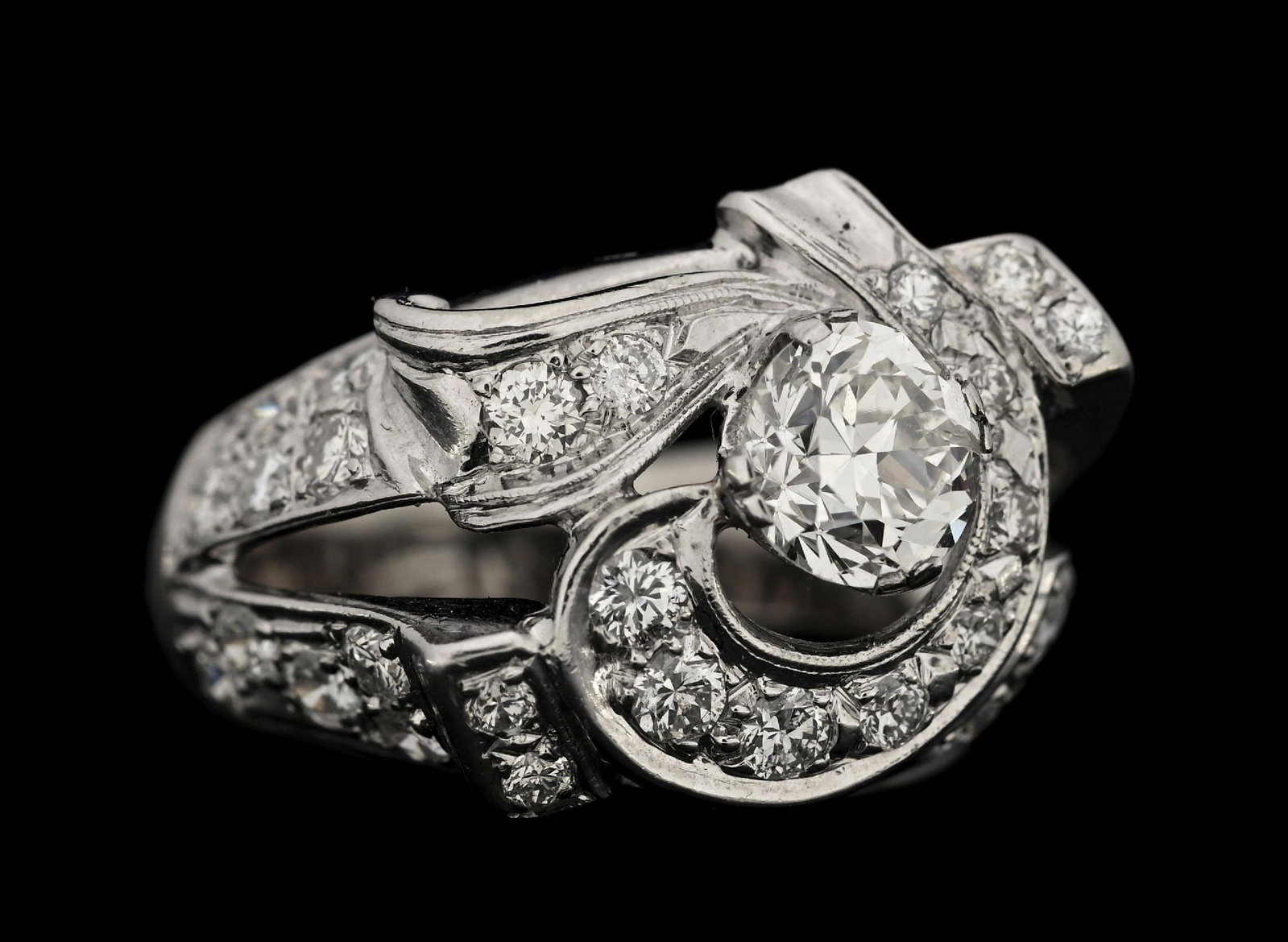 14K WHITE GOLD 1.75CT TW DIAMOND ESTATE RING W/REPORT: 14k white gold diamond (0.75ct center, 1.00ctw sides) estate ring accompanied by an original AIG appraisal report with an ERRV of $12,850.00. (See additional website images for report