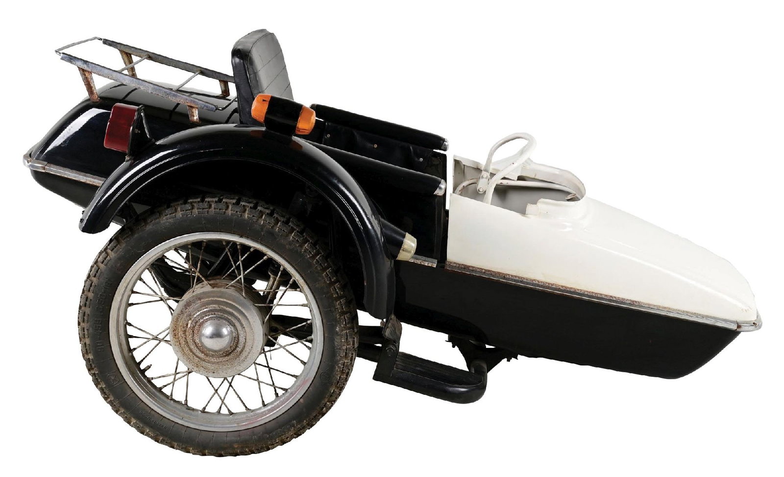 MID 1980S VELOREX SIDECAR FOR BMW MOTORCYCLE: CONDITION: Sidecar appears to have never been mounted to a motorcycle, but it is believed to be able to mount up to a BMW R-series motorcycles. Sidecar is excellent condition, with only scuffs and imp