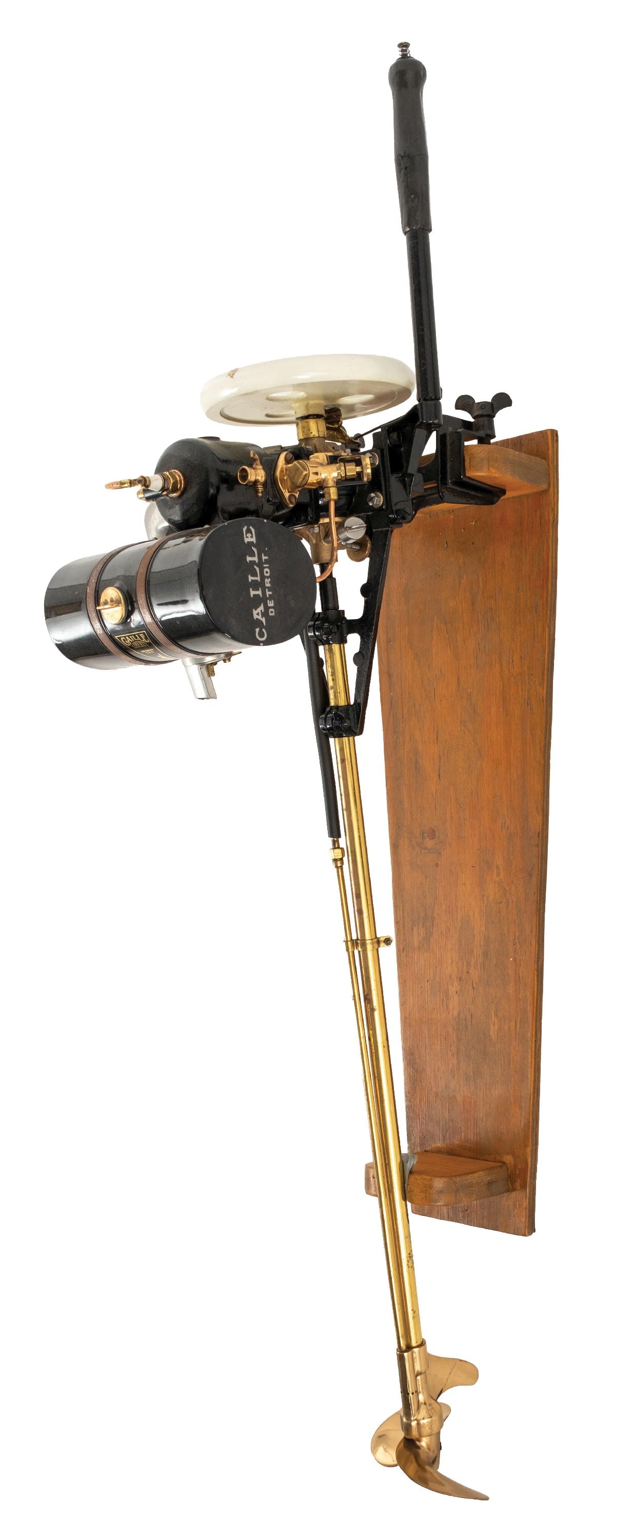 CAILLE LIBERTY DRIVE SINGLE-CYCLE ROWBOAT MOTOR (1 of 6)