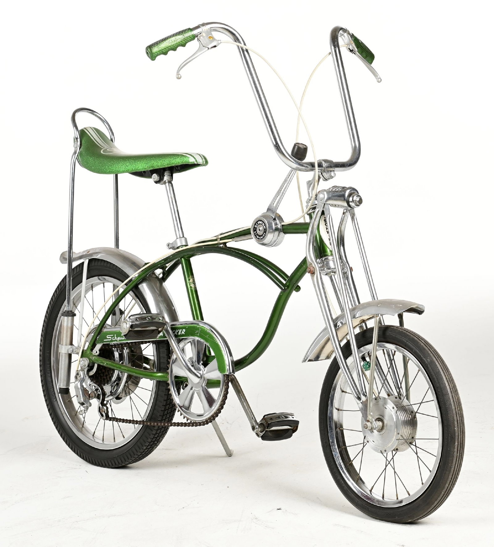 SCHWINN "PEA PICKER" 5-SPEED BICYCLE SERIAL NO. KH009682: CONDITION: Showing an older restoration with new paint, correct handlebars, saddle, front light, and shifter. This is not a standard shippable item and will require 3rd party shipping or pickup arrang