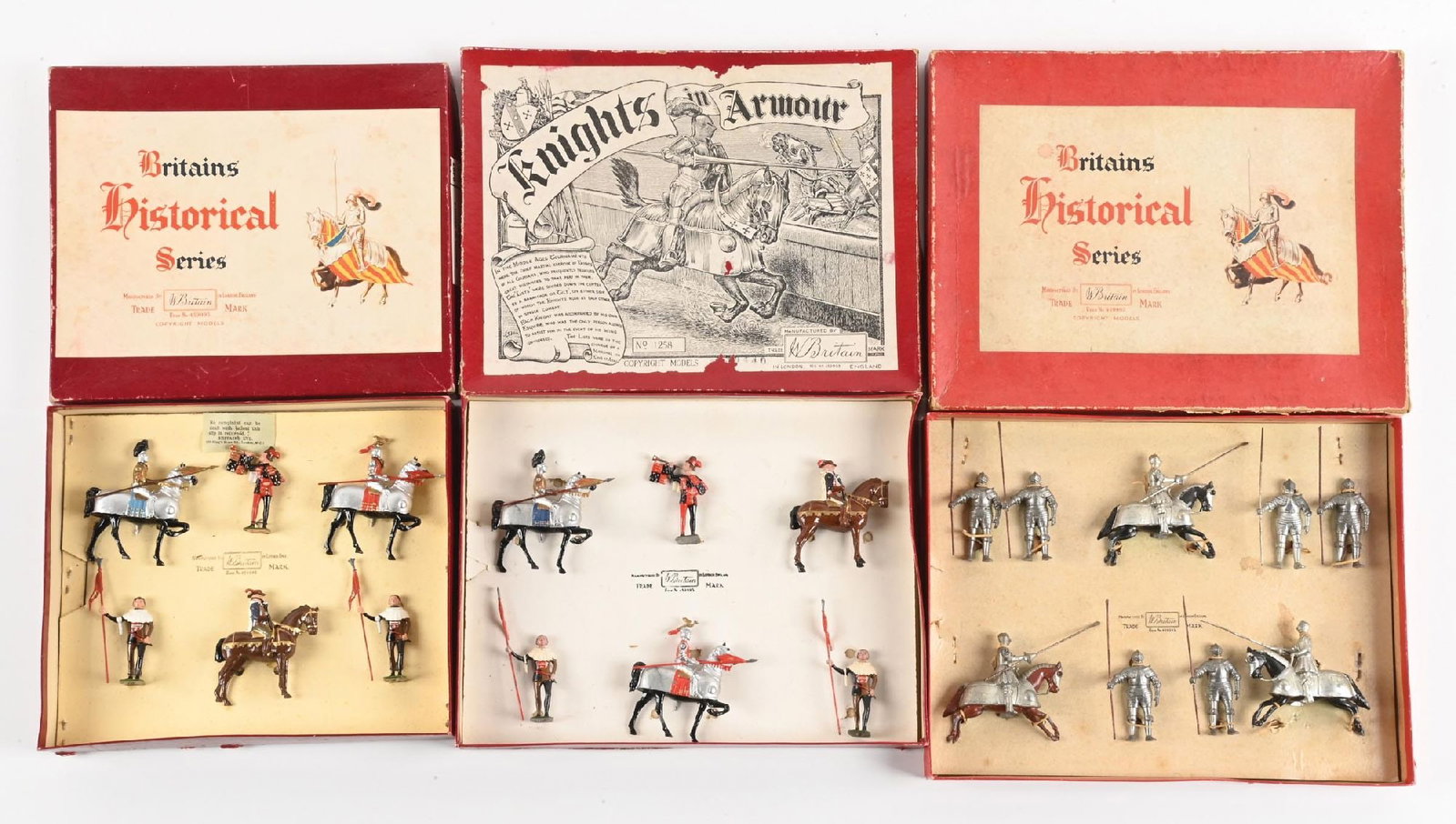 LOT OF 3: W. BRITAINS BOXED MEDIEVAL SETS (1 of 2)
