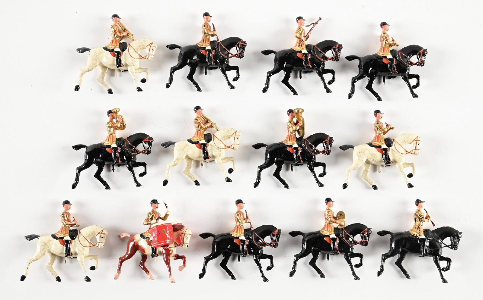 PRE-WAR W. BRITAINS COLDSTREAM GUARD BAND LOOSE SET NO. 101 W/ EXTRA (1 of 2)
