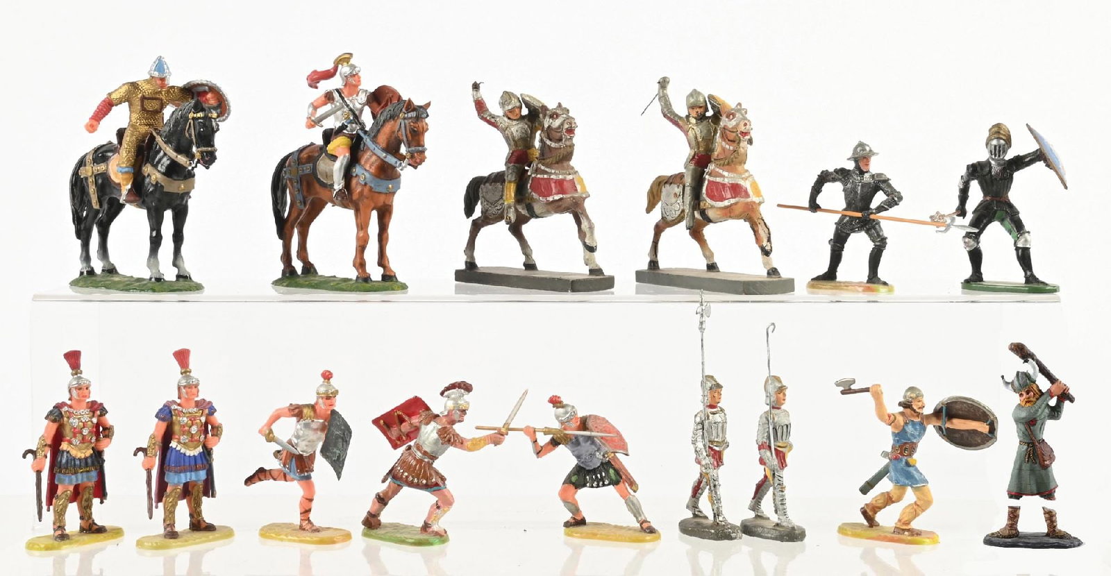 LOT OF 19: ELASTOLIN KNIGHTS & ROMANS FIGURES (1 of 1)