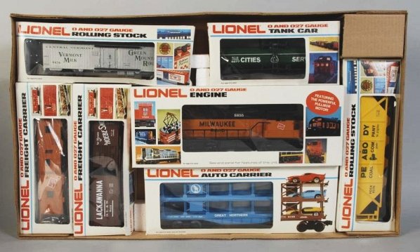 Lionel Milwaukee Road Freight Train Set.: Contemporary. Includes an SD18 diesel engine marked "8855", five freight cars, and matching Milwaukee Road caboose. Includes original set box marked "Milwaukee Limited" that has some damage to lid. Co