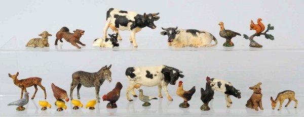 Lot of 23: Lineol Farm Animals.: Includes cows, chickens and more. Some paint wear and cracking. Condition (Good - Very Good).