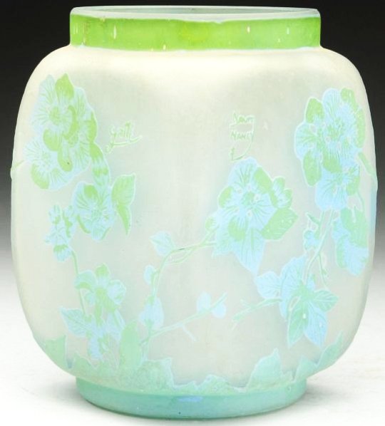 Daum Nancy Galle Art Glass Vase.: No damages. Condition (Excellent). Size 6 - 1/2" T.6 - 1/2" T.(Excellent).