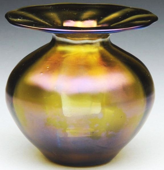 Loetz Bronce Glatt Vase.: Loetz Bronce Glatt vase with ribbed body and flat top, circa 1900. Polished pontil. Condition (Excellent). Size 4" T.4" T.(Excellent).