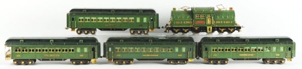 Lionel Standard Gauge No.381E Passenger State Set: Two-tone green. Pre-war. Includes No.381E electric style engine with Bill to the loco motor. No.412 California pullman, No.413 Colorado pullman, No.414 Illinois pullman, and No.416 New York observatio