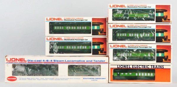 Lionel Southern Crescent Passenger Train Set.: Contemporary. Includes one No.8702 steam locomotive and tender, box marked, "Lionel O and 0-27 Gauge", one Southern combo car, one observation car, and two passenger cars; including Stonewall Jackson 