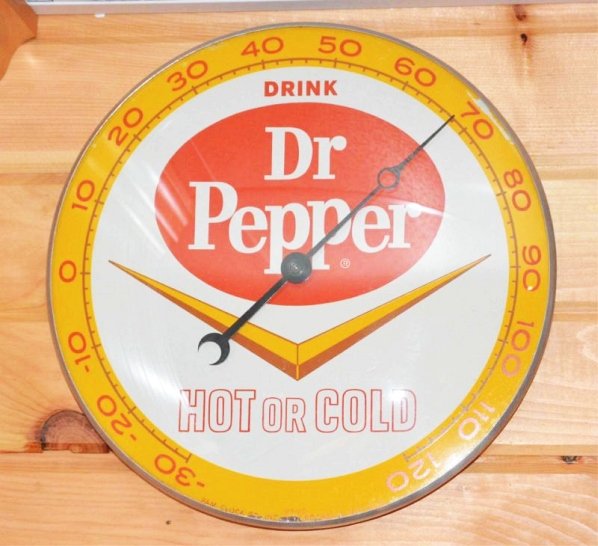 Dr. Pepper Thermometer.: Round thermometer with glass face. Excellent color and condition. Marked Pam Clock Co. Dated 1961. Condition (9). Size 24" x 24"
