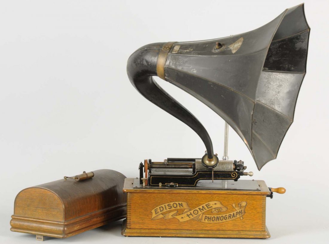 Edison Home Phonograph with Horn.: Model C with horn. Works. 1293 - 60. Condition (Excellent). Size 18" L.