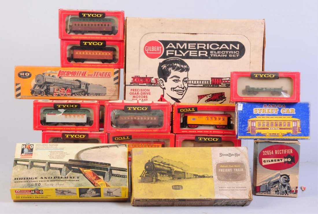 Vintage HO Lot of Trains.: American Flyer Gilbert HO No.6254 in original box. American Flyer set box No.30740 no insert. Tyco WARR Combo car in original box. Tyco WARR Coach car in original box. Tyco Santa Fe Combo car in origi