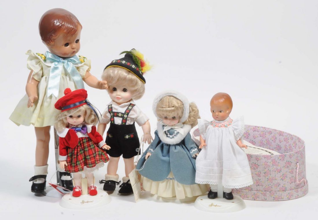 Lot of 5: Vinyl Dolls.: Includes four Effanbee dolls: A Patsyette Hat Box set, a reissued Patsy Joan Currier & Ives, and Li'l Inncoents and a Royal boy. All dolls are in original costumes. Condition (Very Good).