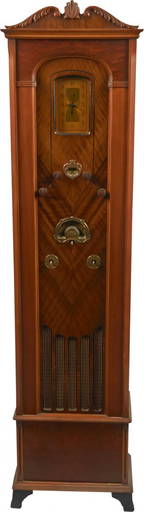 Silvertone Grandfather Clock Radio Model 1154.