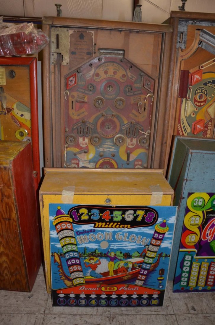 1948 United Moon Glow.: Playfield: Poor. Backglass: Fair. Cabinet: Fair. Functionality: Untested.