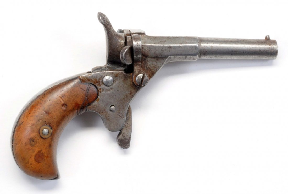 European Single Shot Pocket Pistol.: .22 rimfire with a 2-1/2" barrel. Poor bore. Not working.