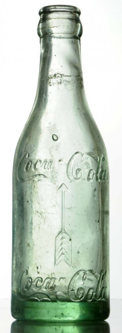Greenville, Mississippi Arrow Coca-Cola Bottle.: Slightly cloud with nearly no wear. Condition (Near Mint). Size 7 - 3/4" T.