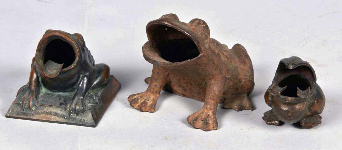 Lot of 3: Early Animal Items.: Lot includes: a cast-iron frog with open mouth, possibly for Sapo coin toss game. Shows some age. An "Independent Discount Co." frog advertising ashtray with holder for cigarette, and a W.B. MFG. Co.