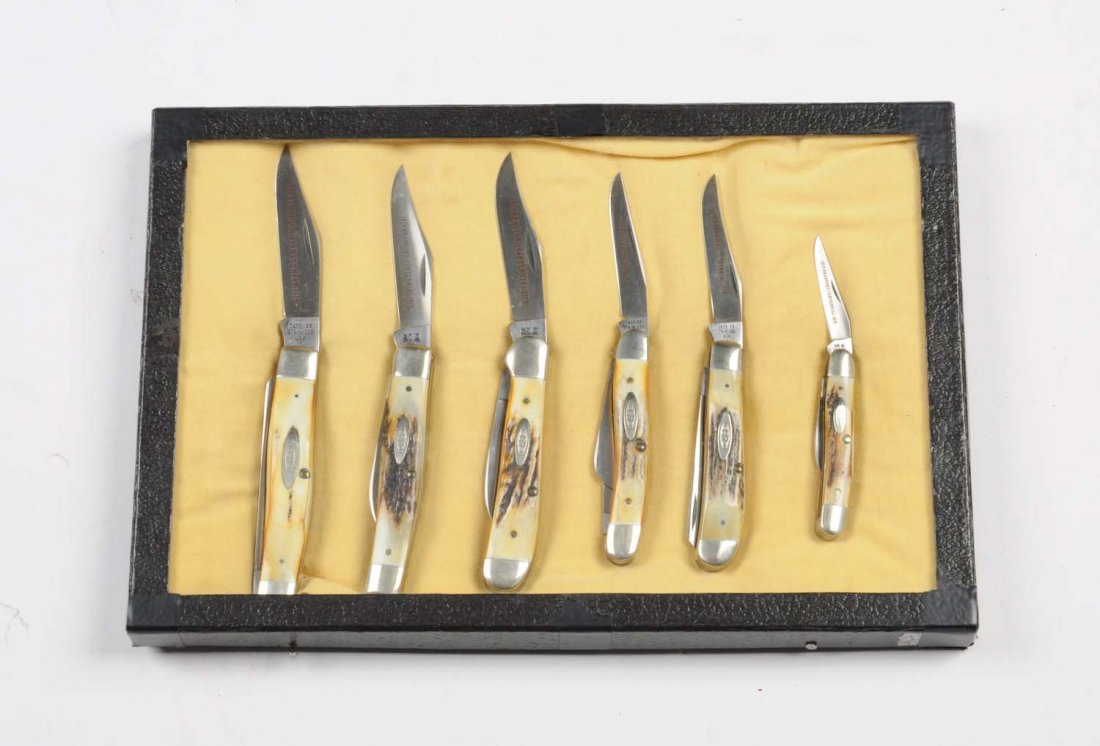 Six Bradford Centennial Pocket Knives in Case.: Lot includes: Case XX stainless U.S.A 4 - 1/4" No. 5275 SP SSP two - blade square bolstered "moose" handled in stag. Etched blade. Circa 1979, a Case XX stainless U.S.A 4" No. 5292 SSP two - blade squ