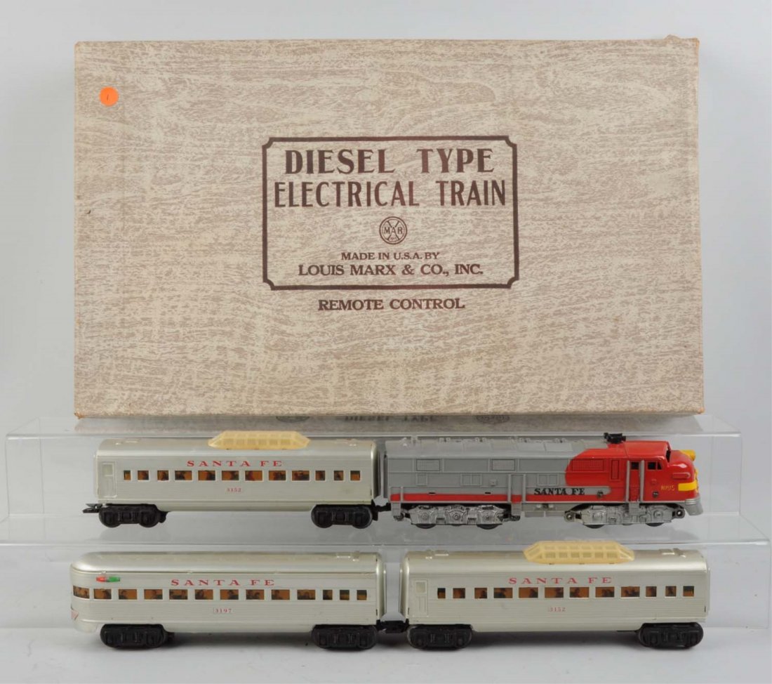 Marx 44664 Santa Fe Passenger Set Plus.: Set consists of one 1095 Santa Fe powered A unit with a hairline crack in the nose but is otherwise in excellent condition. Two 3152 Santa Fe Vista Dome car that is supposed to be lighted, but is not,