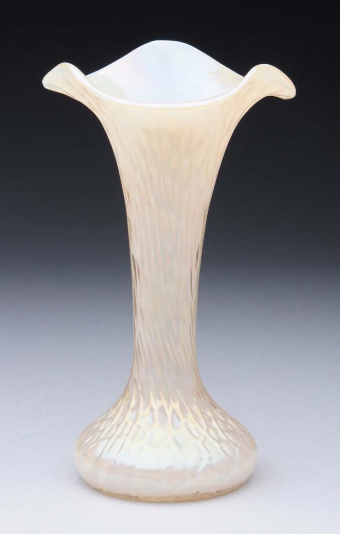 Kralik Art Glass Vase.: Kralik Art Glass Vase in iridescent white with martele decor. Condition (Very Good). Size 6 - 1/2" x 4".