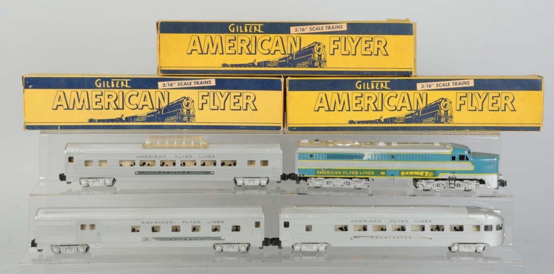 American Flyer 466 Comet Set.: Includes: 466 Comet Alco locomotive, missing ornamental horn from roof, has some scratches but otherwise in excellent condition. 960 Columbus combo car, complete and in excellent condition in original