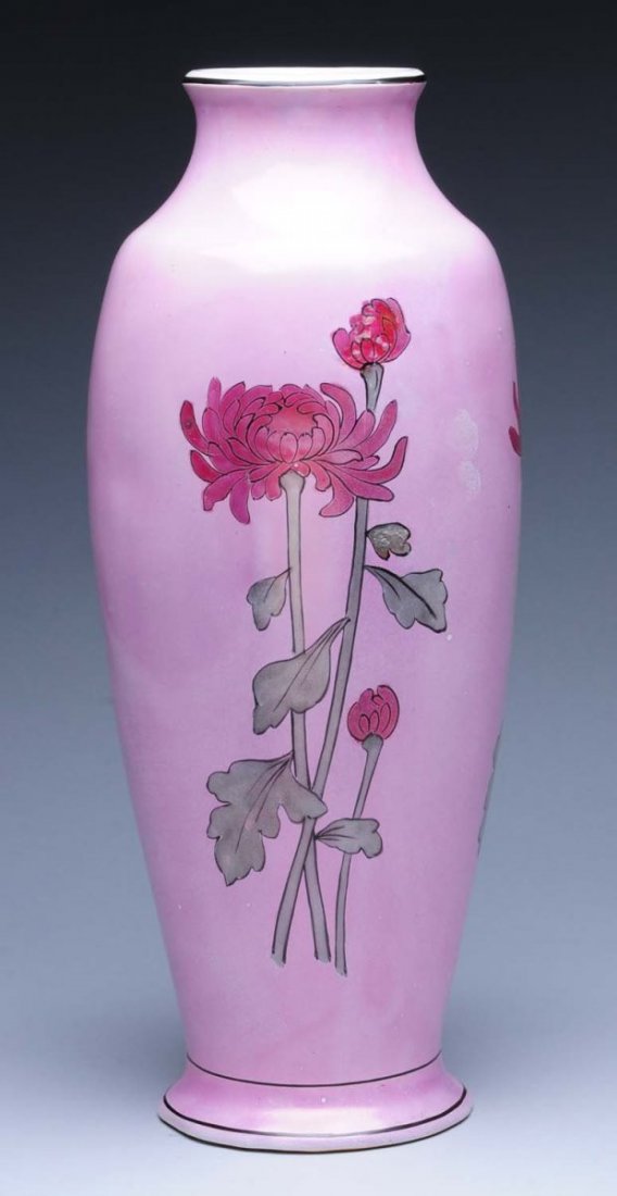 Roseville Decorated Pink Pauleo.: Floral decoration all around. Condition (Excellent). Size 19" x 7 - 1/2".