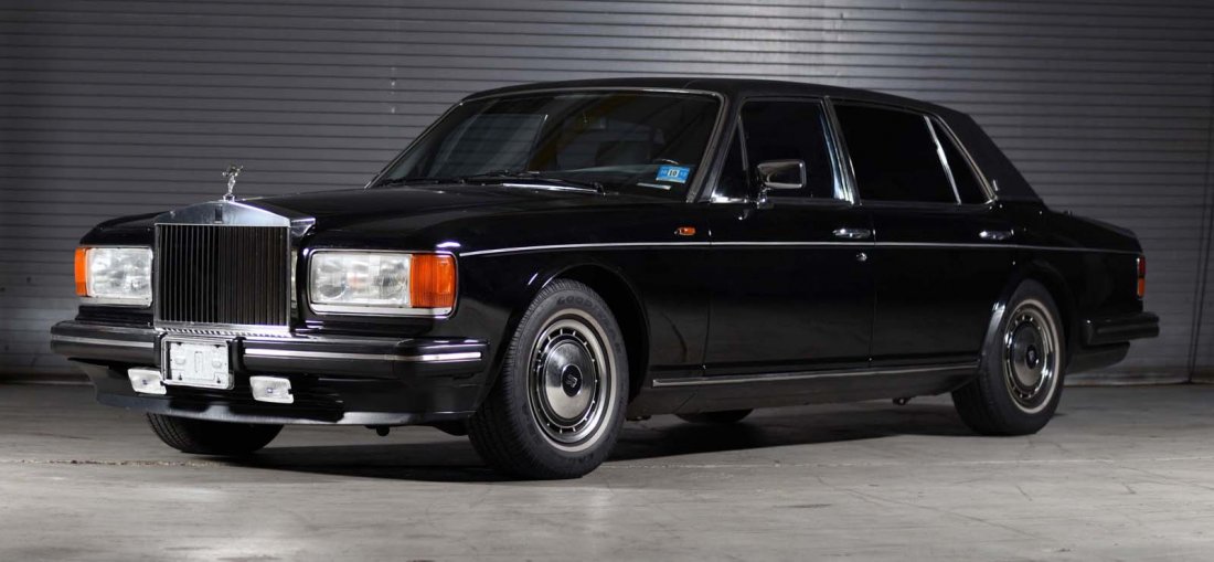 1990 Rolls Royce Silver Spur II.: In 1990 Rolls Royce introduced the Spirit II and Spur II models. The Spur II provided a longer wheelbase than the Spirit giving rear passengers added legroom. New to the Rolls’ models in 1990 were a