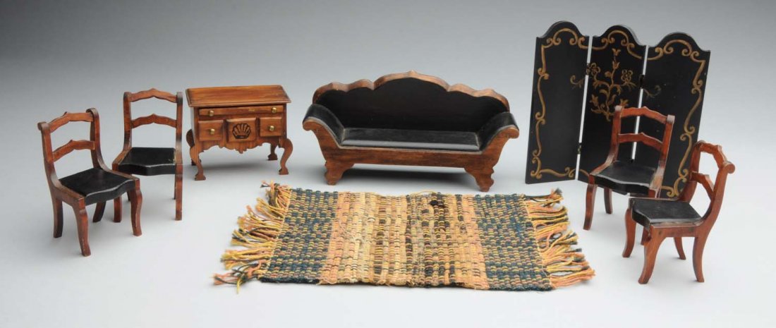 TynieToy 8 Piece Furniture Set.: 1920's - 40's. Set is marked includes a davenport, four matching chairs, small side table, rug and rare hard to find folding screen. Note: Wonderful unique davenport. Condition (Excellent). Size Talle