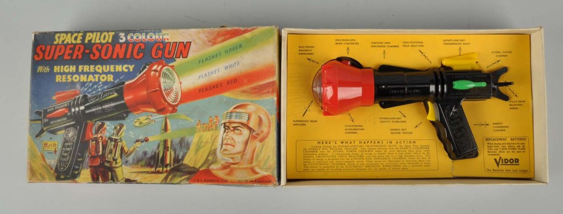 Vidor Super-Sonic Flashlight Gun With Box.: This gun is in great condition and the box has only minor overall wear. Condition (Very Good Plus). Size 11 -1/2" L.