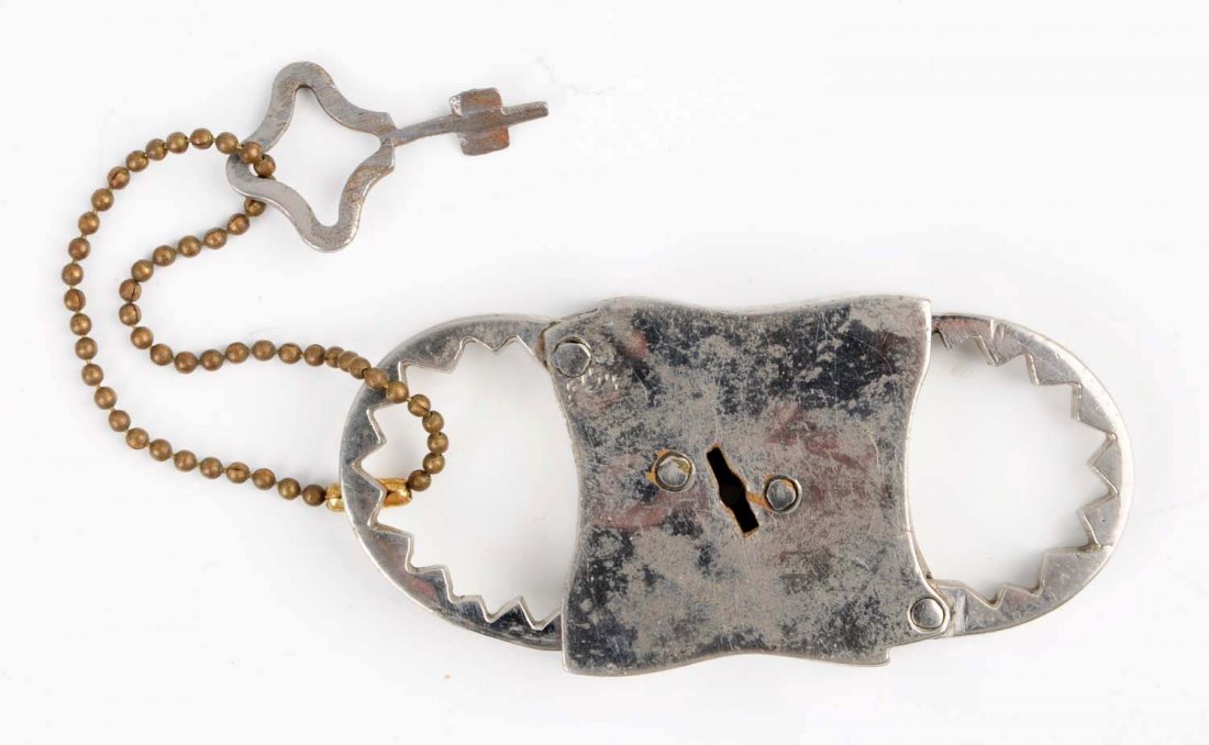 Thumb Cuffs. (1 of 1)