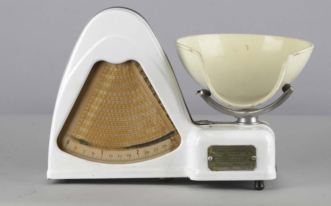 Hobart Porcelain Candy Store Fan Scale (1 of 2)