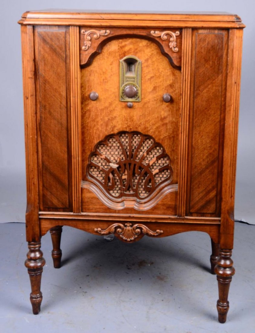 Philco Console AM Radio Aug 01, 2015 Dan Morphy Auctions in NV