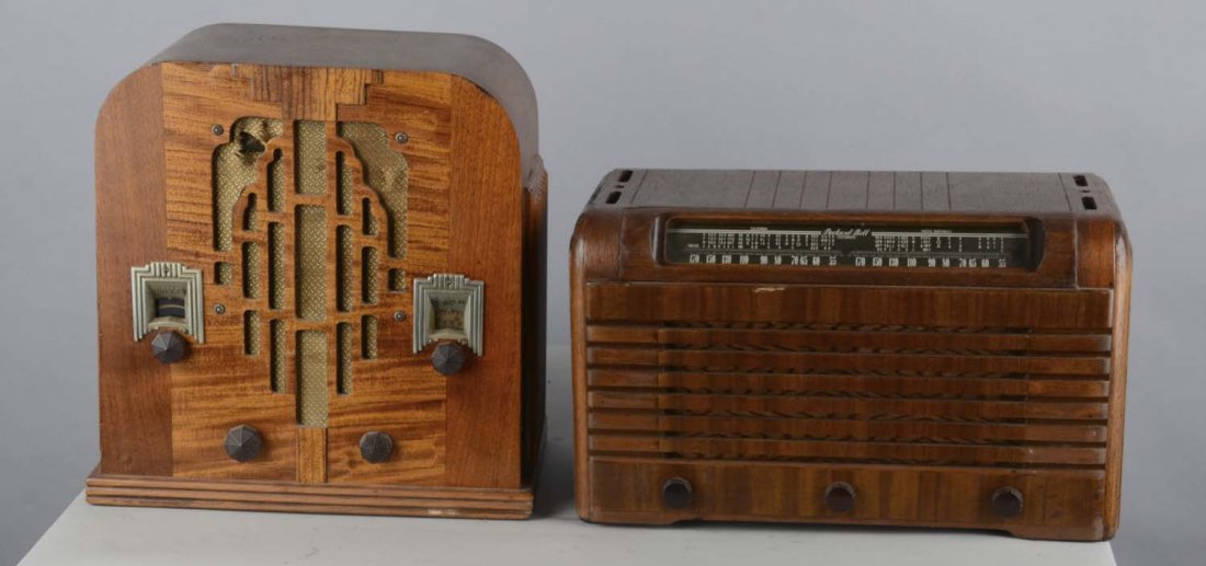 Lot of 3: Wood Tabletop AM Radios (1 of 4)